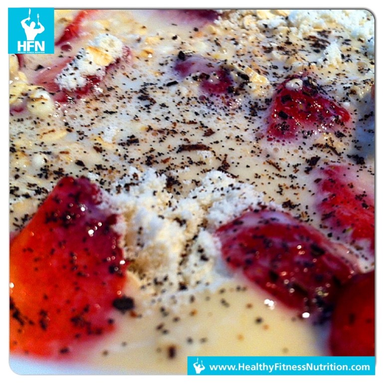 Fitness Dessert Rezept: Vanille Protein Creme mit Erdbeeren (low-fat)
